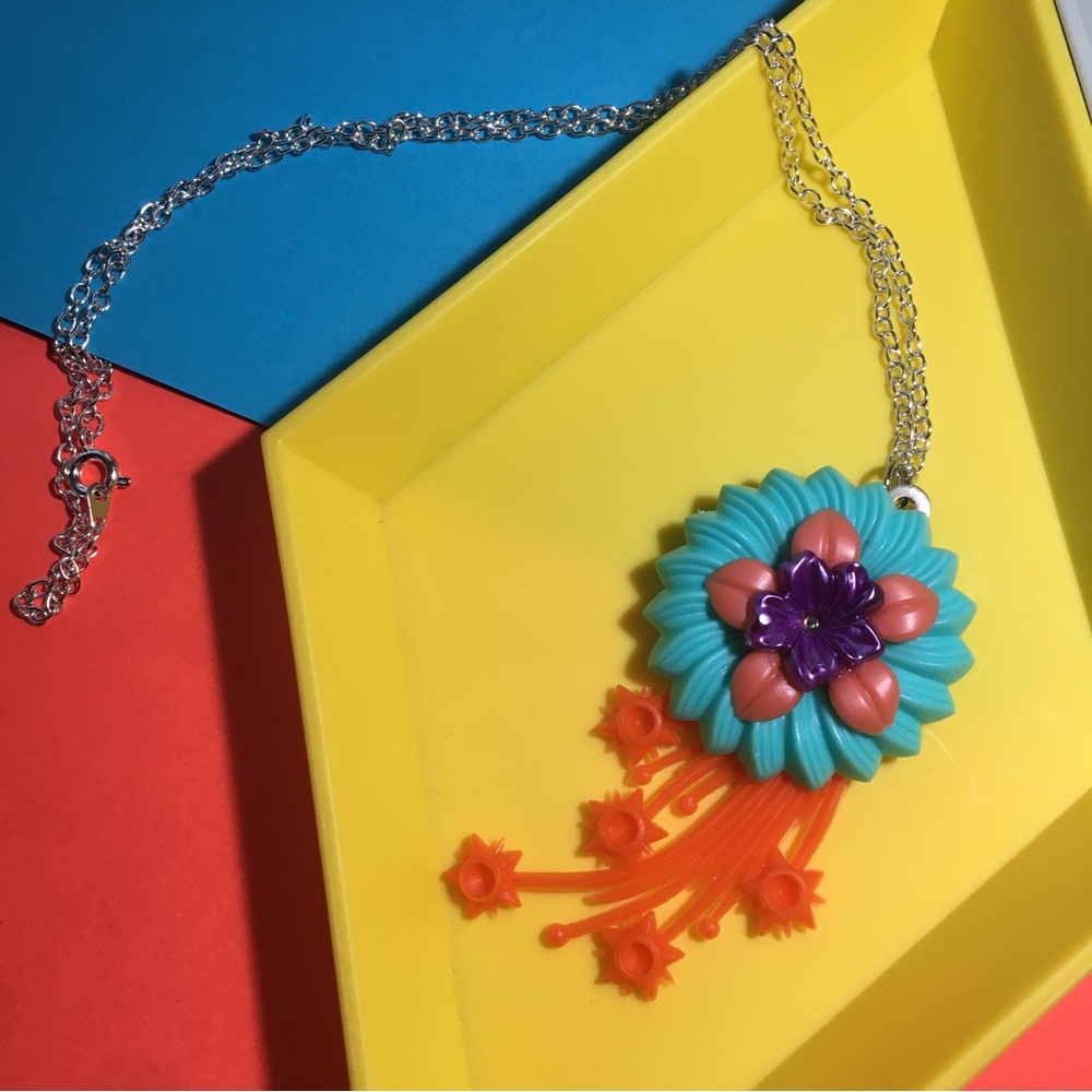 💐 Handcrafted One Of One Necklace